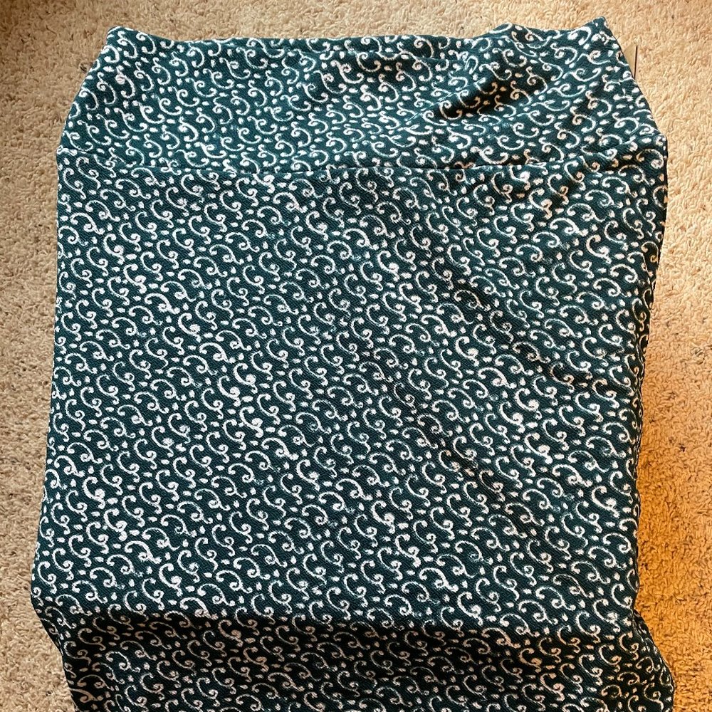 LuLaRoe Cassie Size M